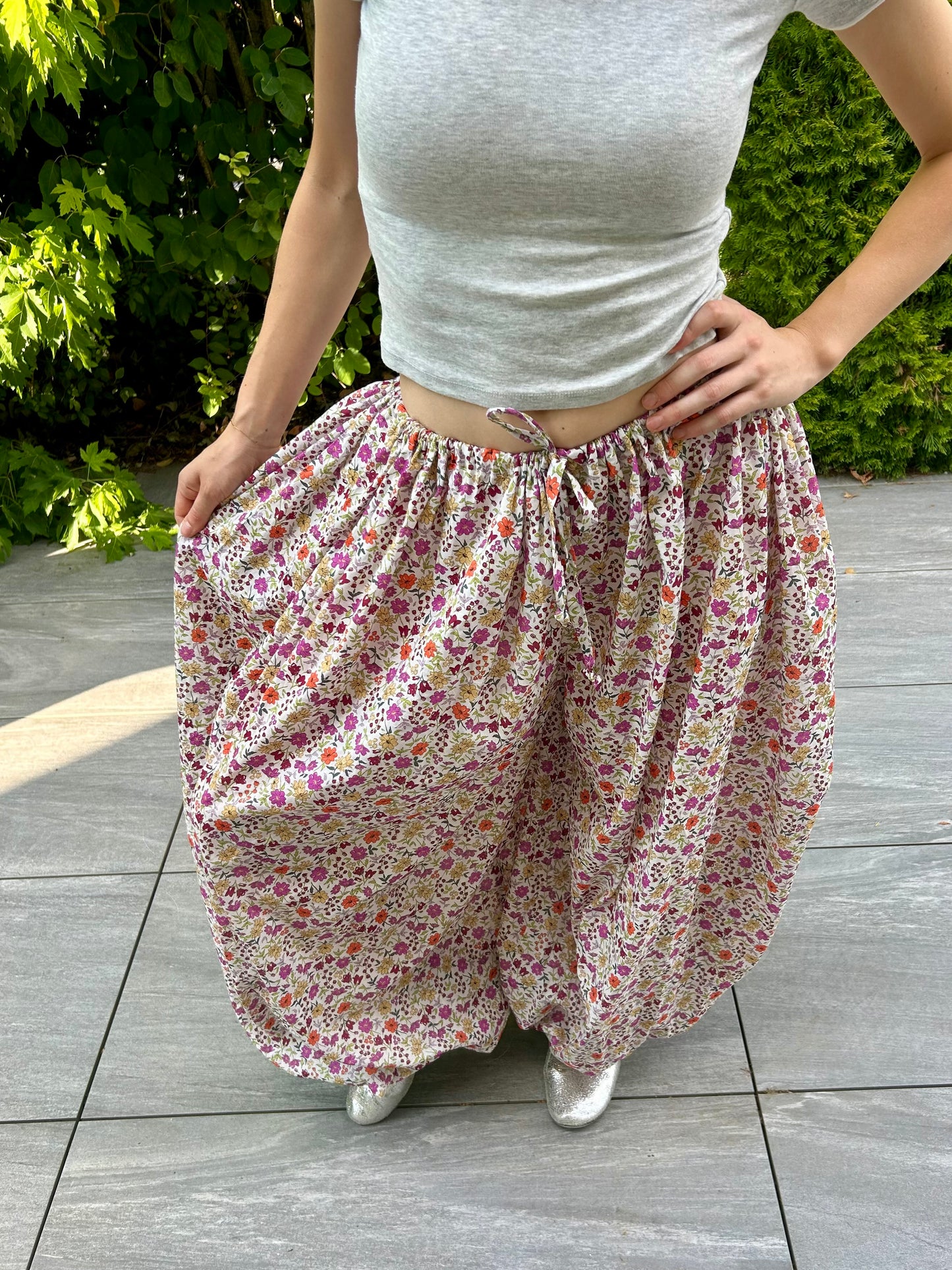 Pantalon à Fleurs Fond Écru